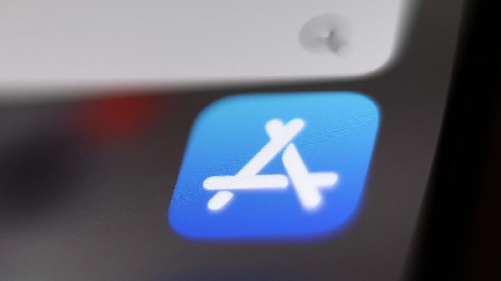 Alternative App Stores on US iPhones May Finally Happen With This New Bill